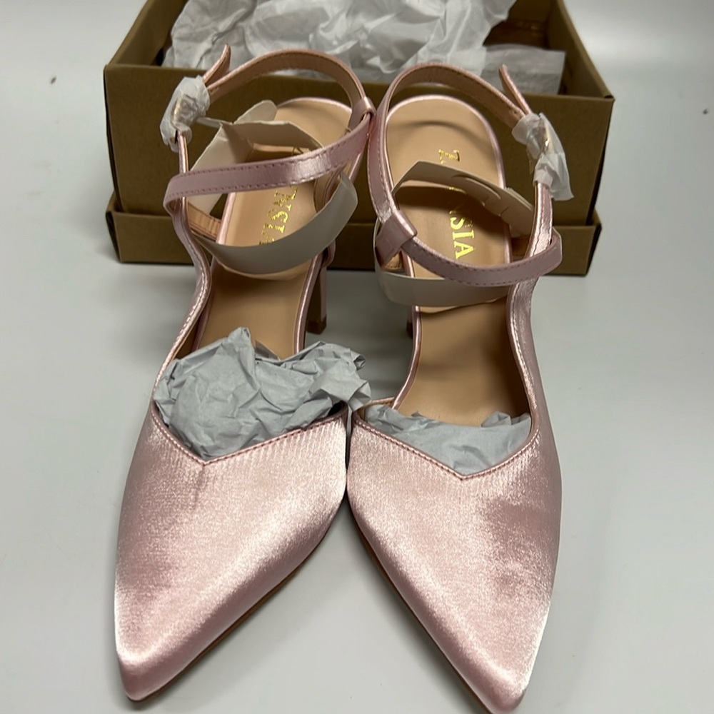 NWT Zaynsia Women’s Pink High Heels
